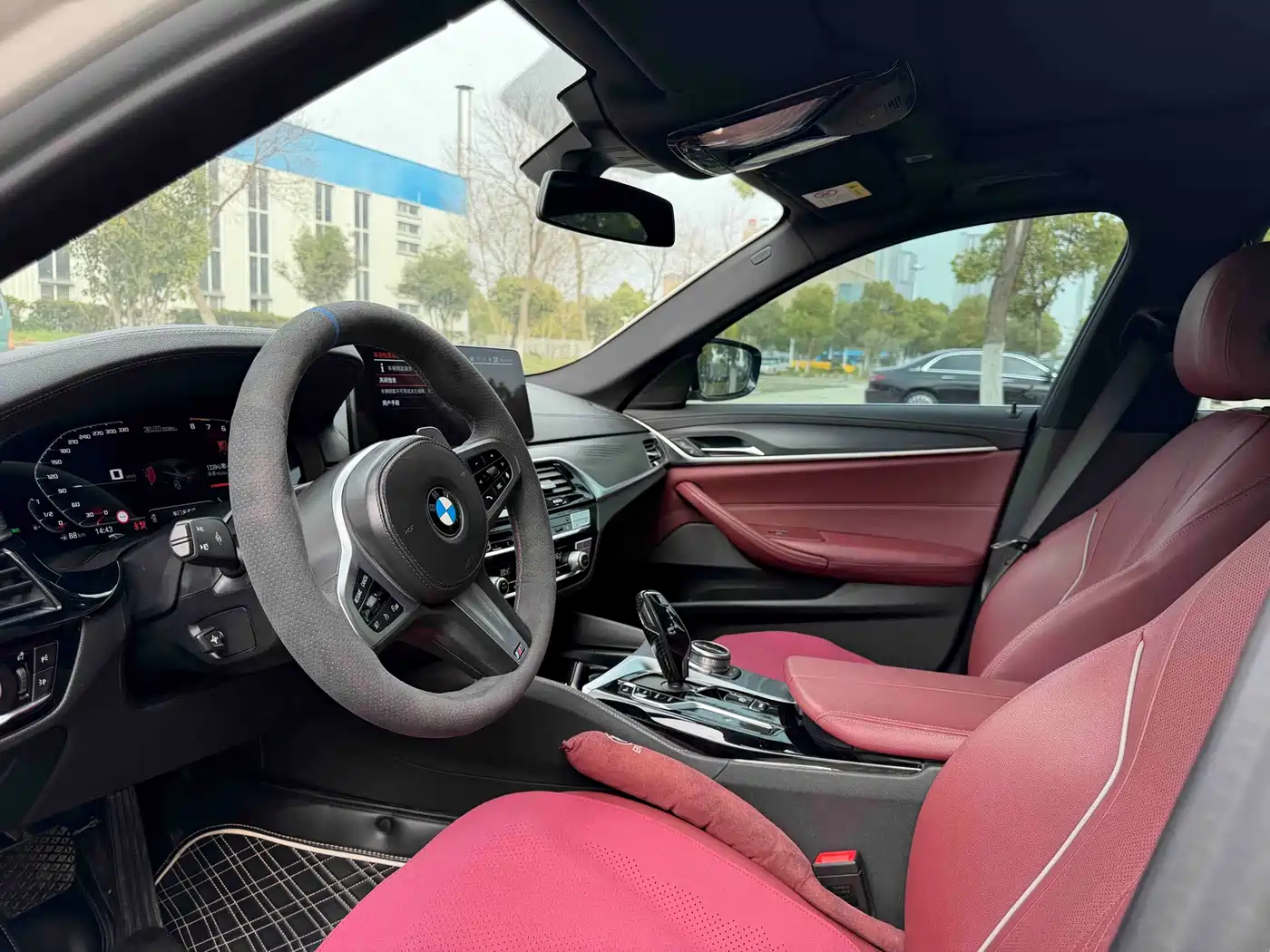 BMW 5 Series 2021 530Li Leading M Sport Package фото 13