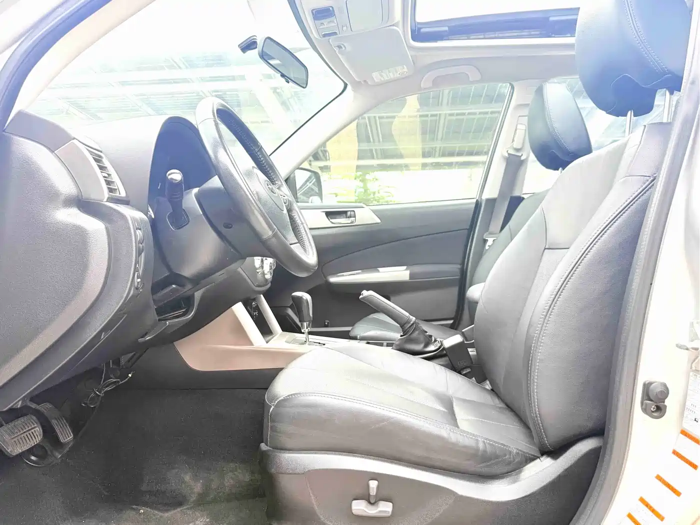 Subaru Forester 2010 2.0XS Automatic Luxury Edition фото 11
