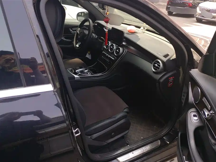 Mercedes-Benz GLC 2018 GLC 260 4MATIC Luxury фото 8