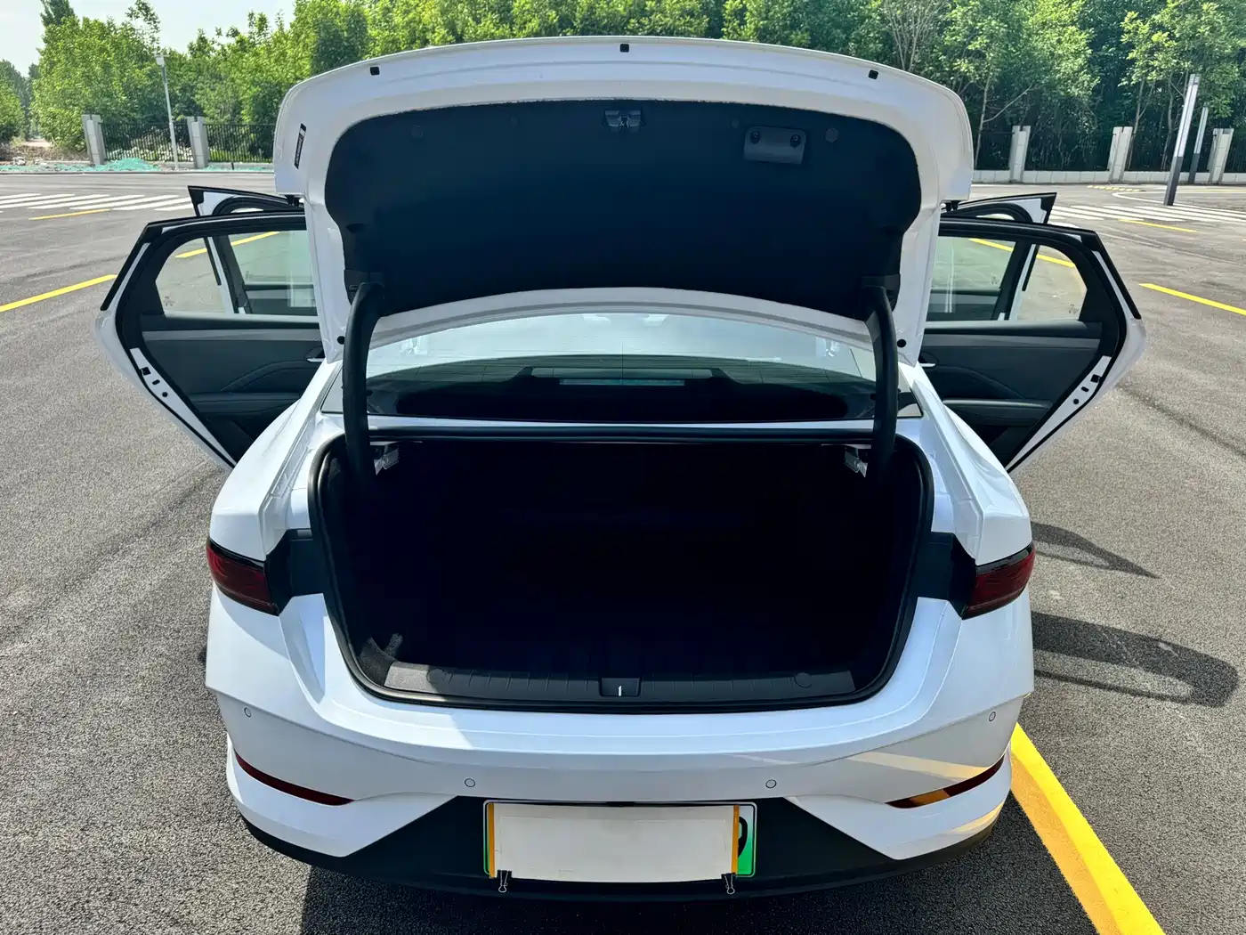 BYD Qin PLUS 2026 DM-i Smart Edition 128KM Progressive фото 20