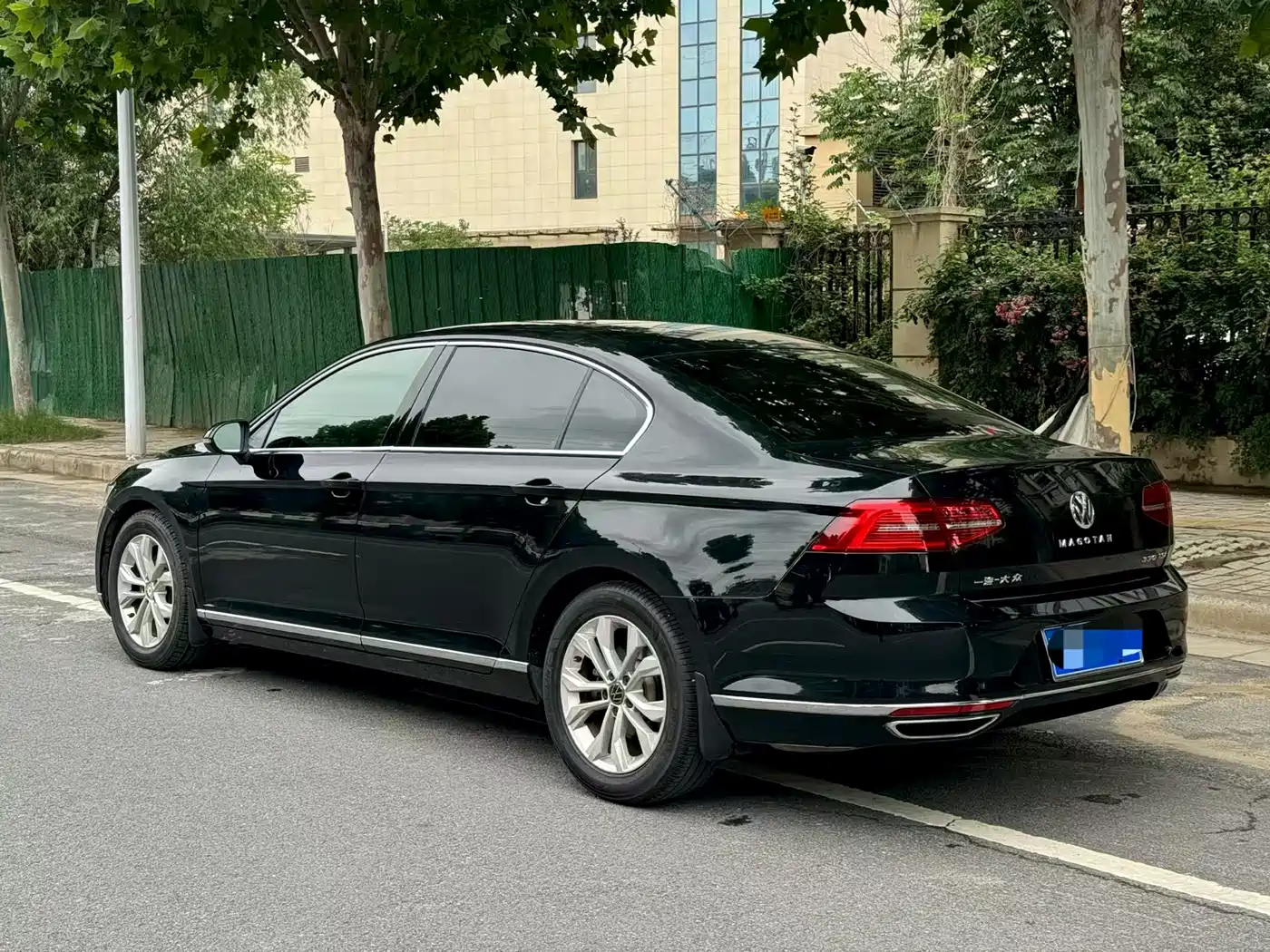 Volkswagen Magotan 2018 Facelift 330TSI DSG Luxury фото 9
