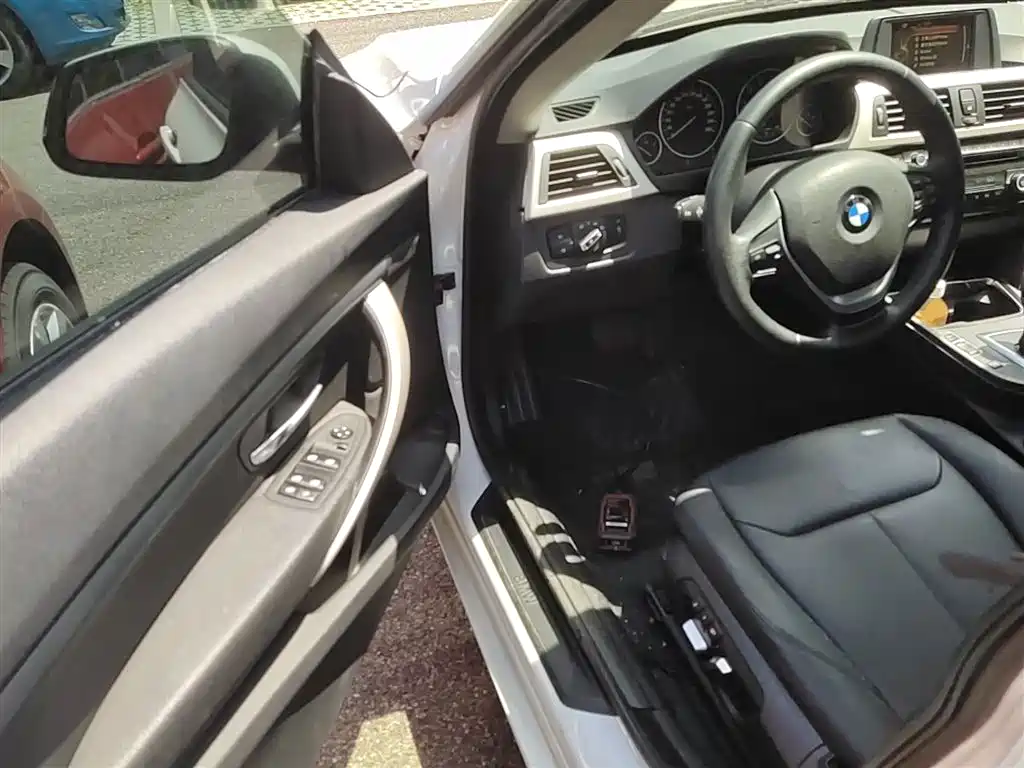 BMW 3 Series GT 2016 320i Fashion Style фото 12