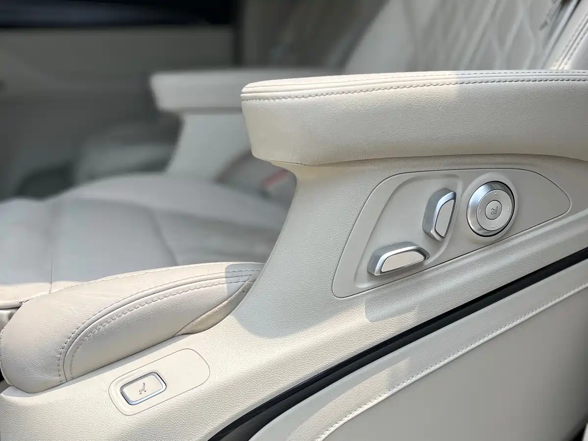 Buick GL8 2020 Avenir Six-Seat Elegance Edition фото 10