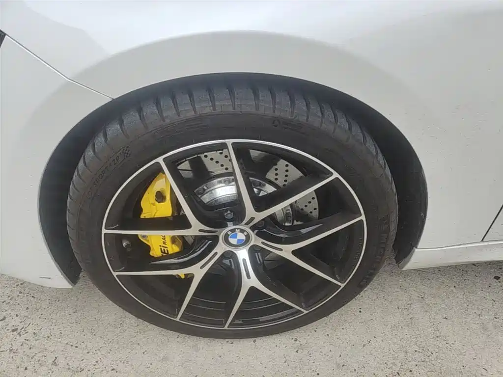BMW 1 Series 2022 125i M Sport Shadow Edition фото 23