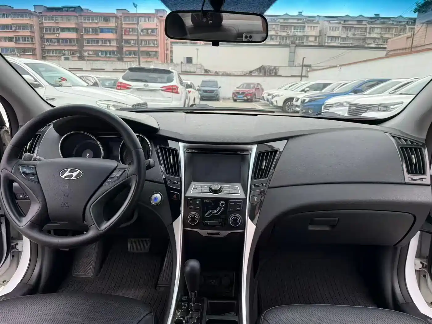 Hyundai Sonata 2013 2.0L Automatic Luxury Edition фото 8