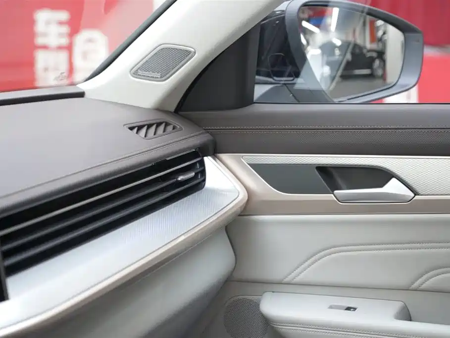Volkswagen Talagon 2023 380TSI 4WD R-Line Celebration Edition фото 16
