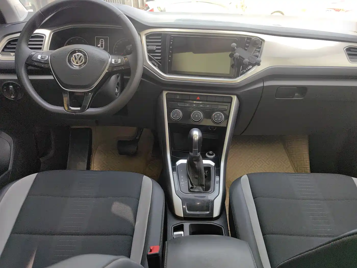 Volkswagen T-ROC 2018 280TSI DSG 2WD Progressive (China V) фото 7
