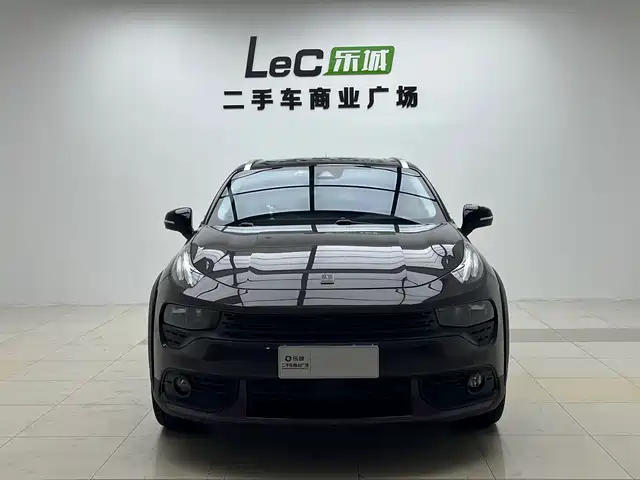 Lynk & Co 02 2021 2.0TD Automatic 2WD Shine Champion Edition — фото 1