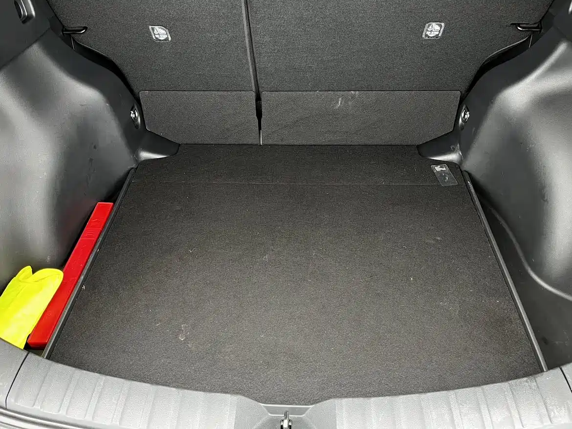 Toyota Corolla Cross 2023 2.0L Pioneer Edition фото 13