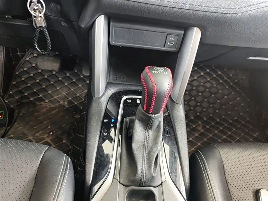 Toyota Corolla Cross 2024 Model 2.0L Pioneer Edition фото 14