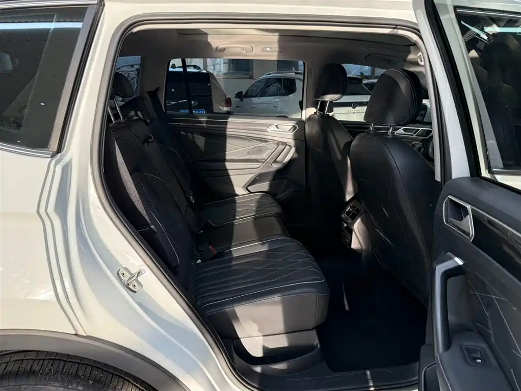 Volkswagen Tiguan L 2023 280TSI 2WD Trend Limited Edition фото 22