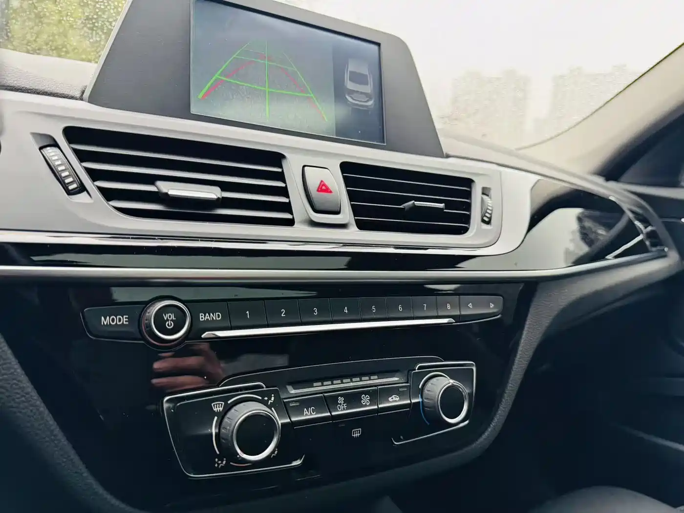BMW 1 Series 2017 118i Sport фото 20