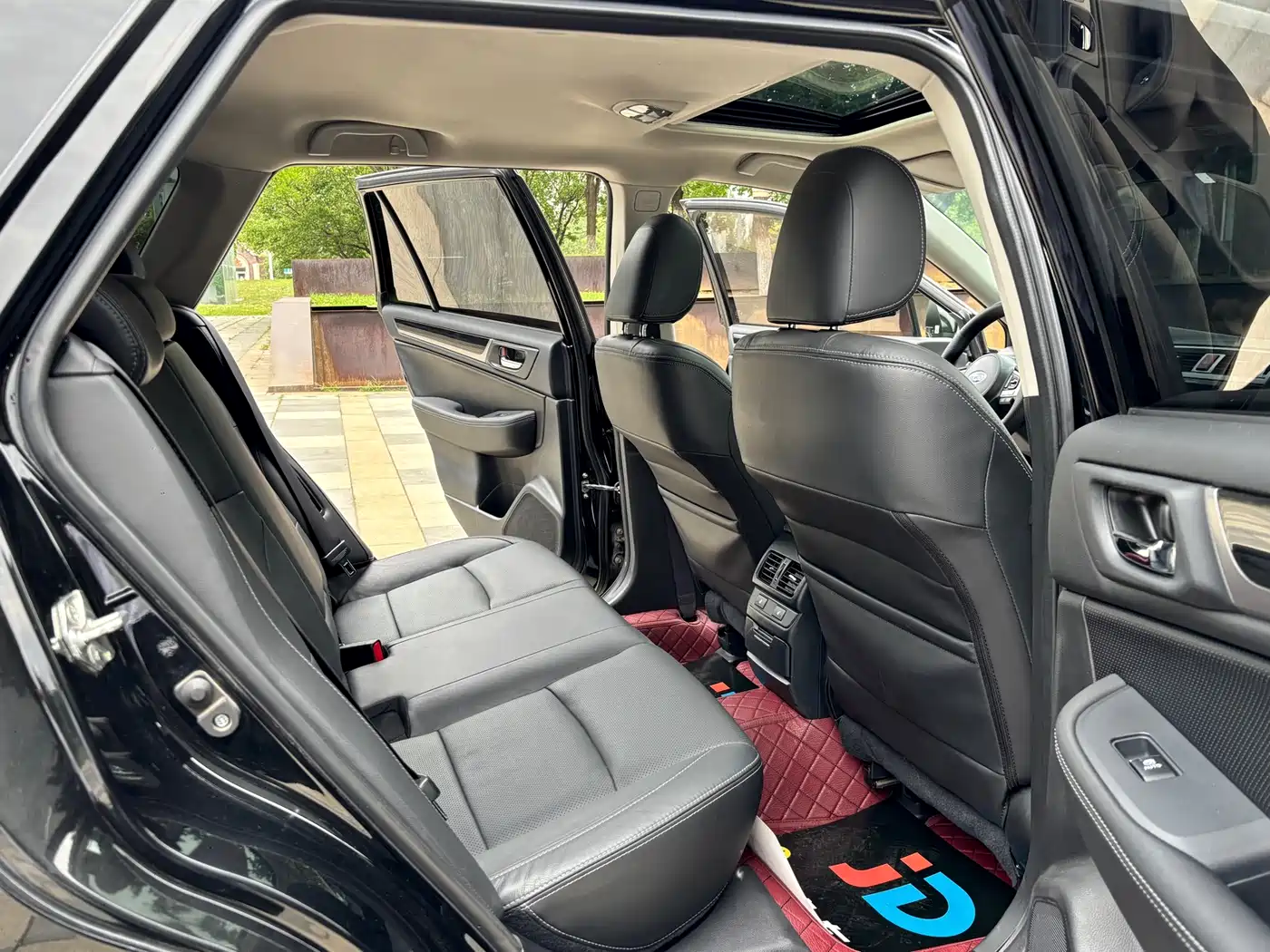 Subaru Outback 2015 2.5i Sport Navigation Edition фото 17