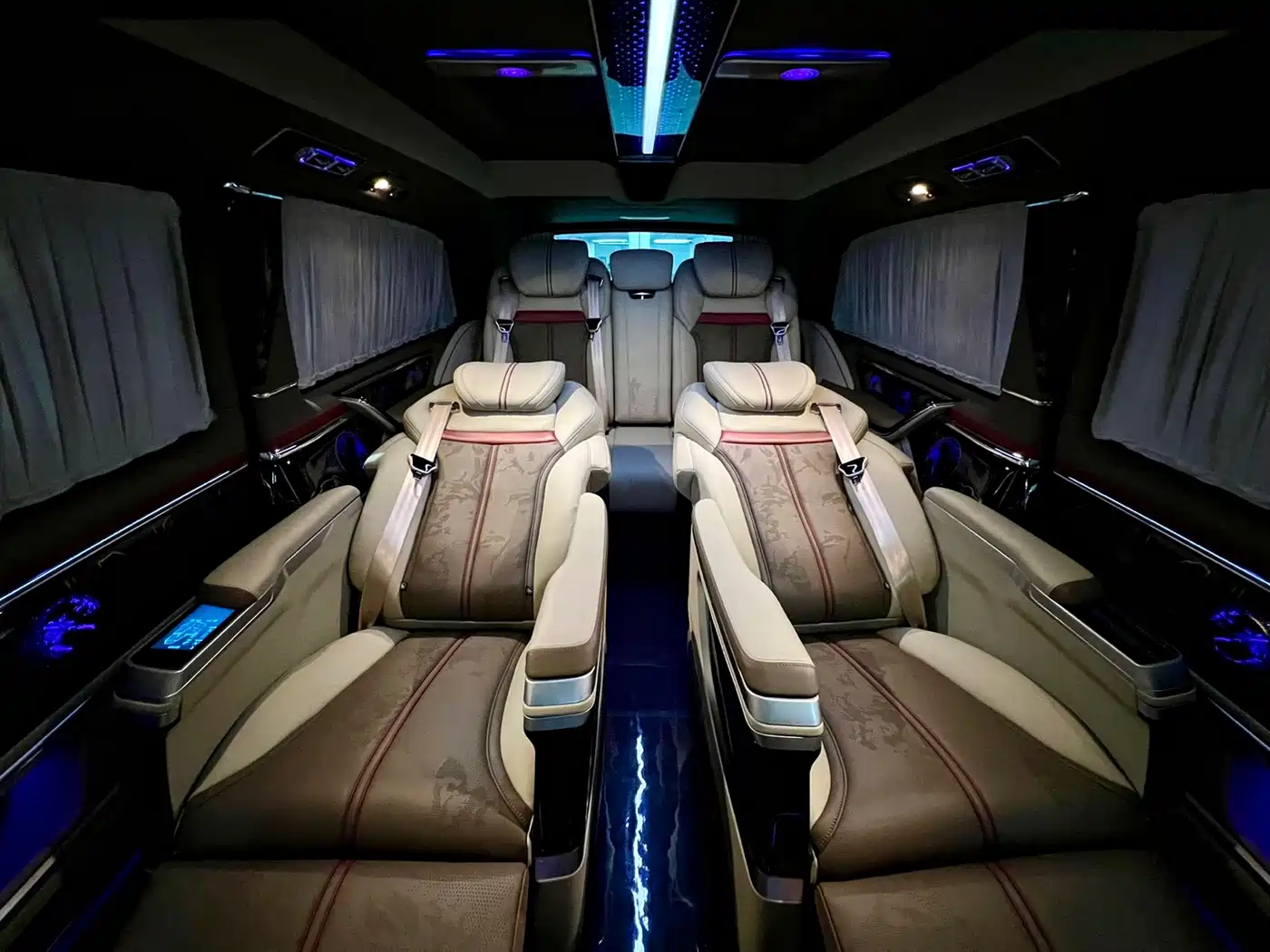 Mercedes-Benz V-Class 2024 V 300 L Long Wheelbase Premium фото 12
