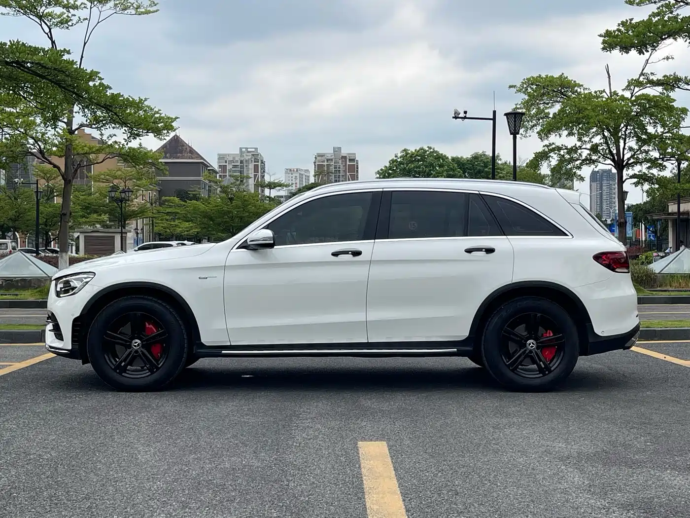 Mercedes-Benz GLC 2021 GLC 260 L 4MATIC Sporty фото 7