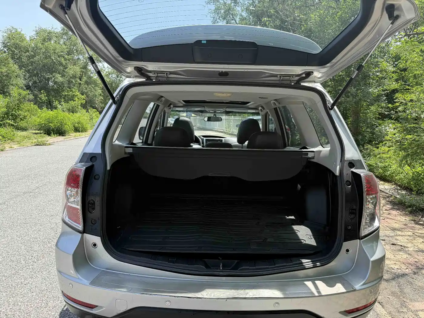 Subaru Forester 2010 2.0XS Automatic Luxury Edition фото 12
