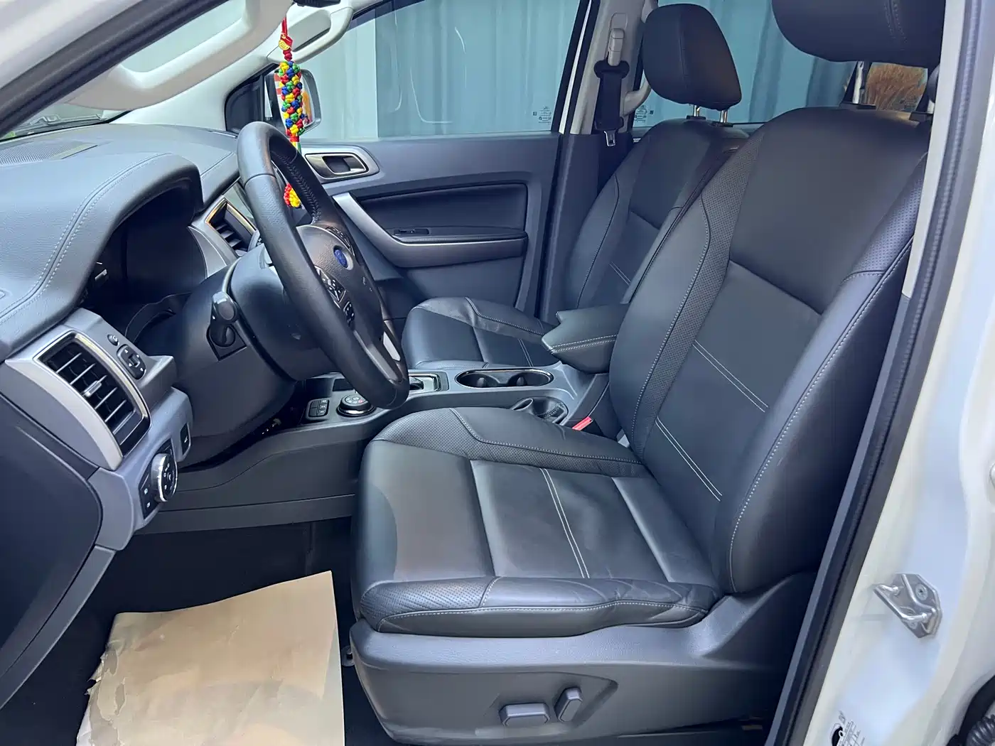 Ford Everest 2016 2.0T Gasoline Automatic 4WD Luxury Edition фото 11