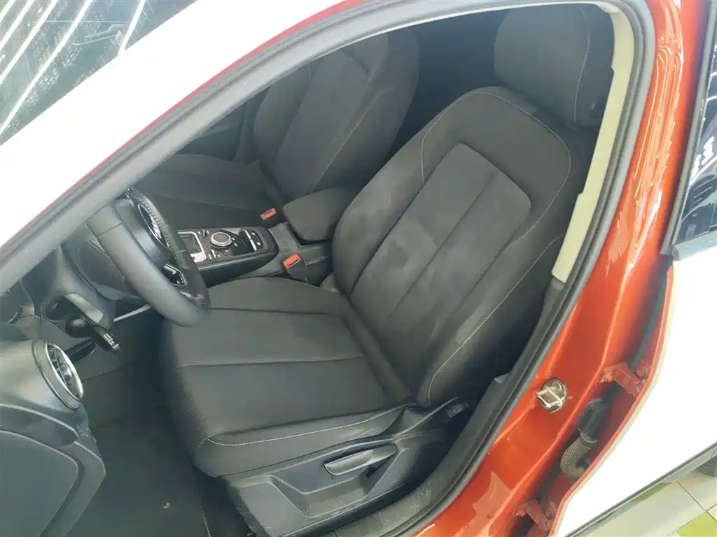 Audi Q2L 2018 35 TFSI Launch Exclusive Edition China V фото 11