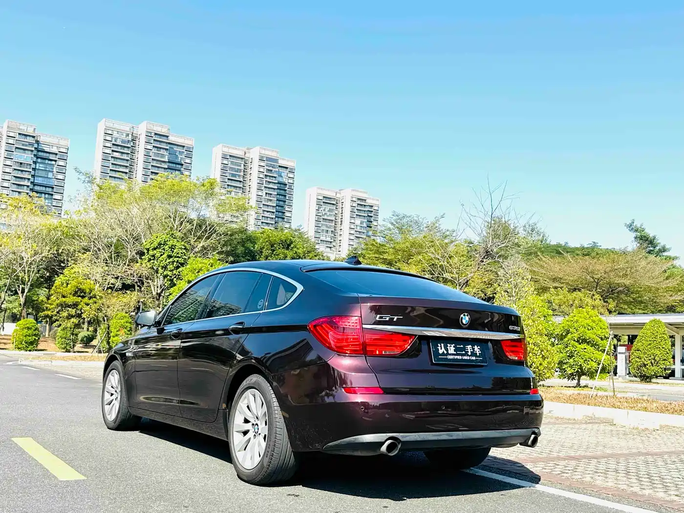 BMW 5 Series GT 2013 535i Leadership фото 7