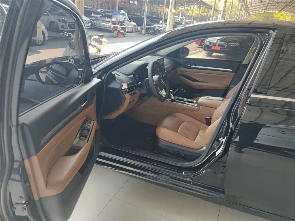 Photo 16 - Nissan Teana