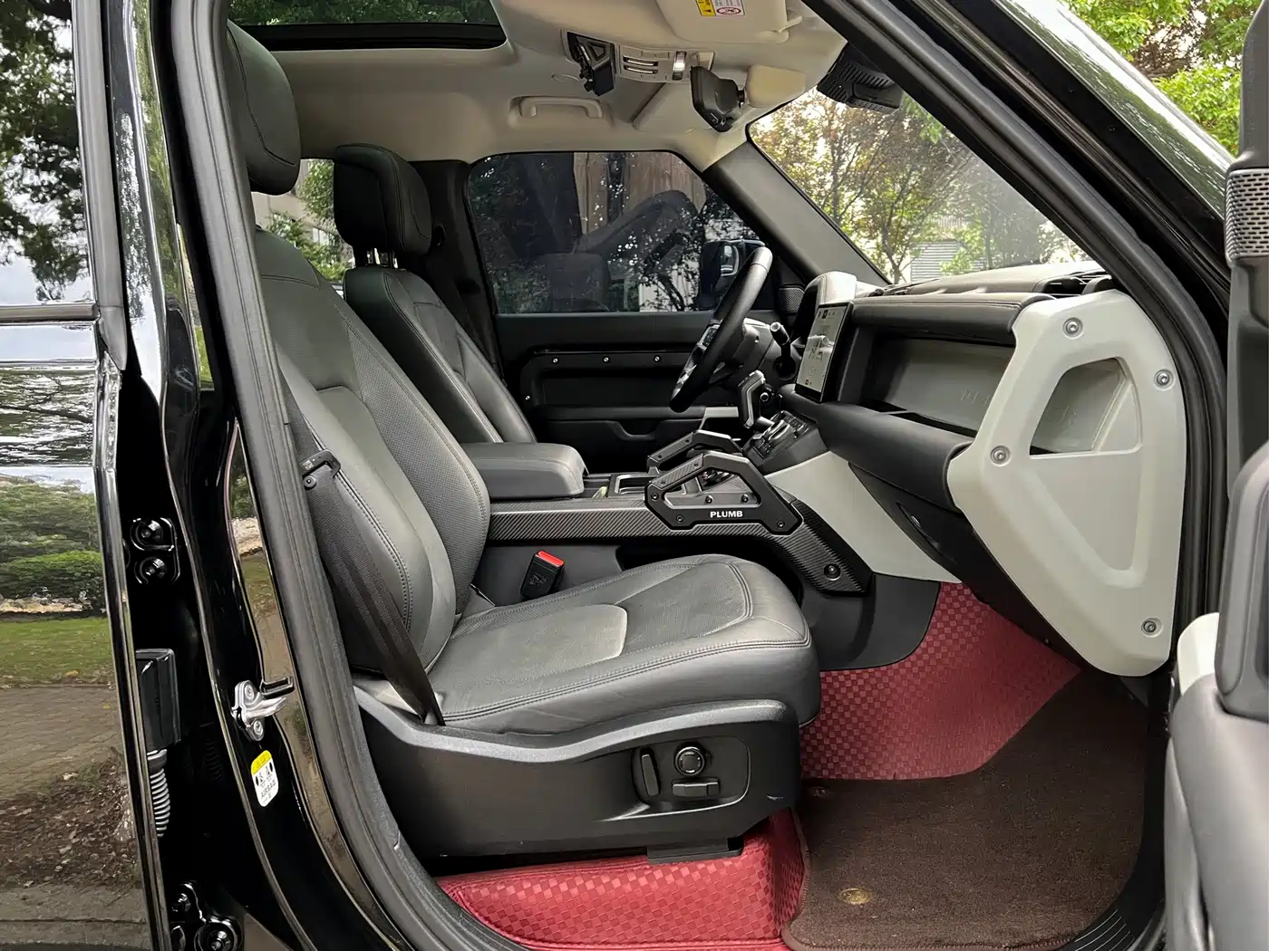 LAND ROVER GUARD