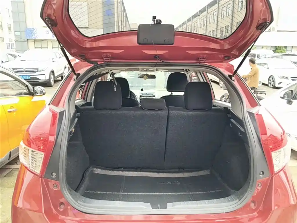 Toyota YARiS L Zhi Xuan 2015 1.5E Auto Charming Edition фото 19