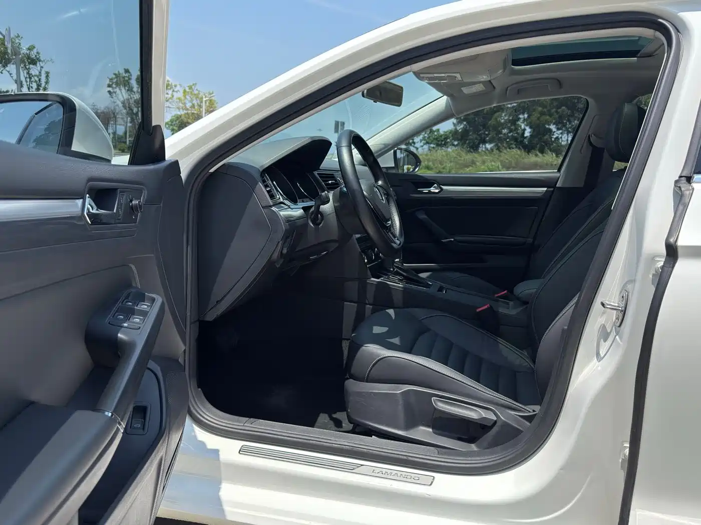 Volkswagen Lamando 2017 280TSI DSG Comfort Edition фото 4