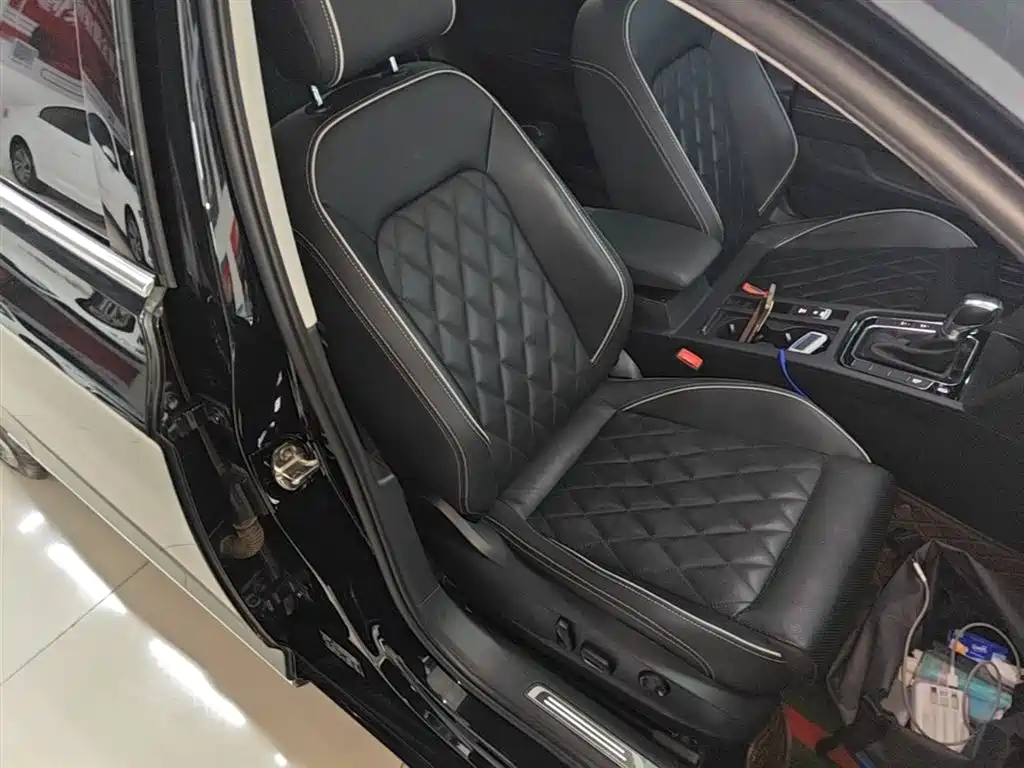 Volkswagen Magotan GTE Plug-in Hybrid 2022 GTE Luxury фото 25
