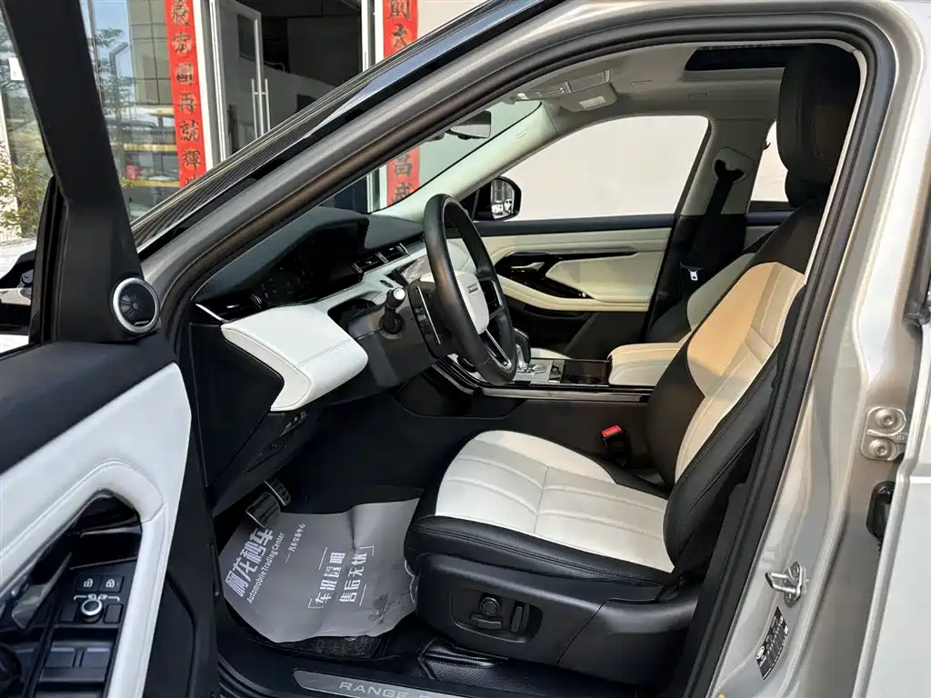 Land Rover Range Rover Evoque 2023 Range Rover Evoque L 249PS Luxury Edition фото 9