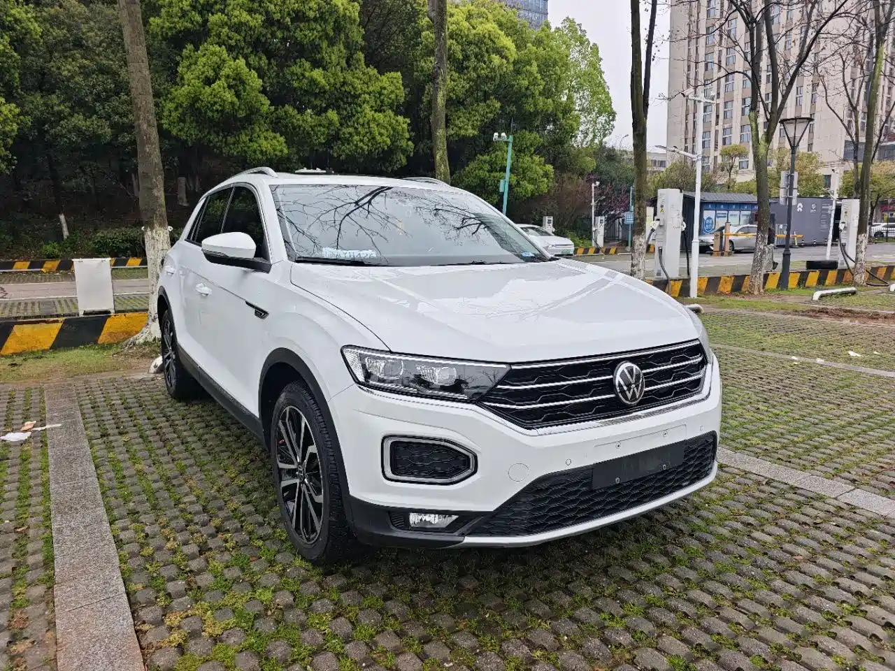 Volkswagen T-ROC 2022 280TSI DSG 2WD Comfort PLUS фото 3