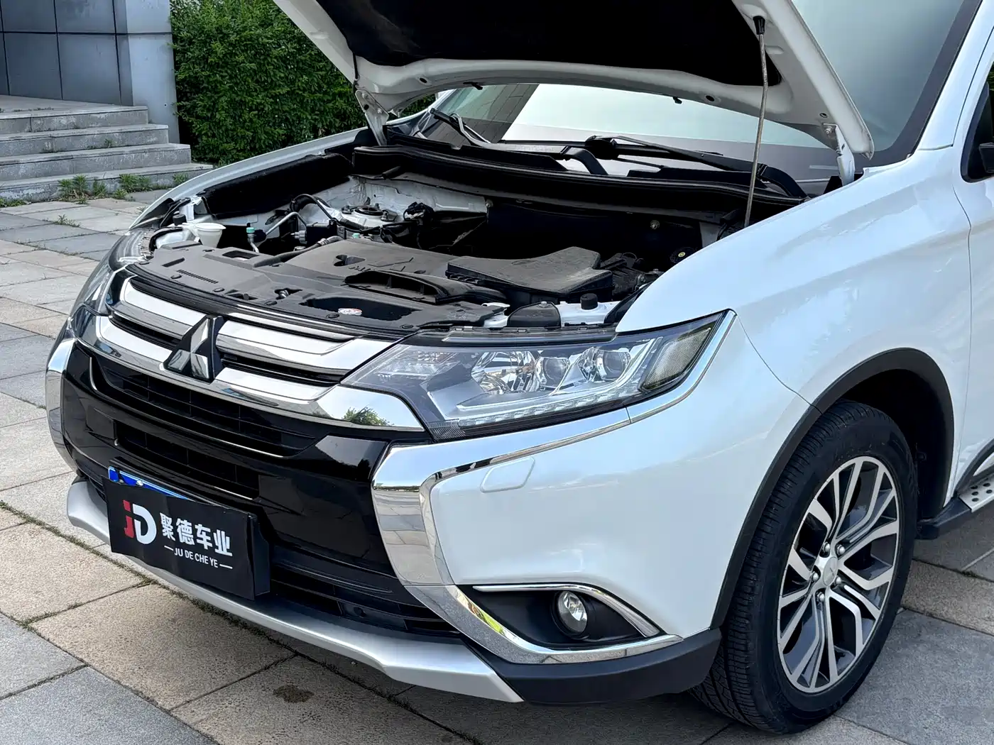 Mitsubishi Outlander 2016 2.4L 4WD Elite Edition 5-seater фото 23