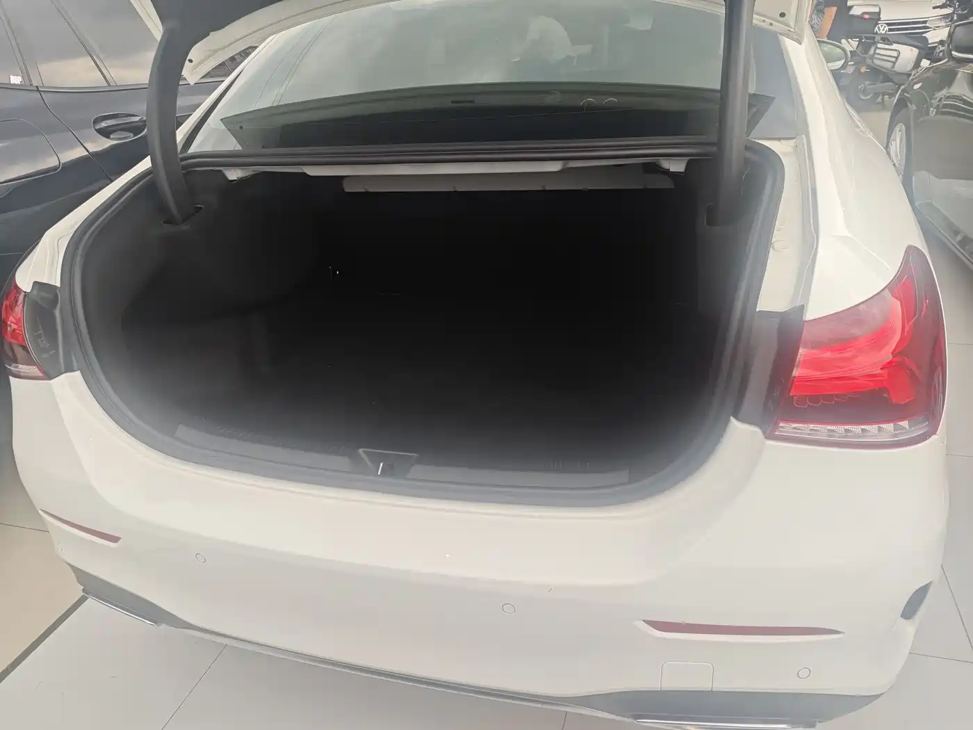 Mercedes-Benz A-Class 2019 A 200 L Sport Sedan фото 5