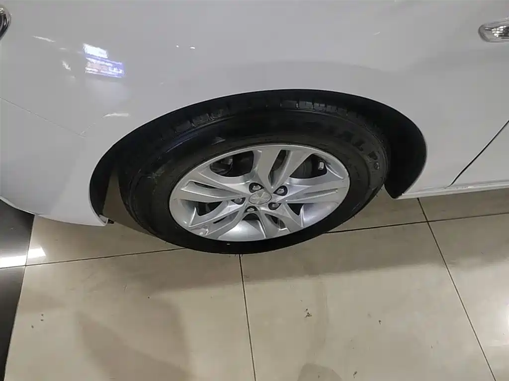 Chevrolet Cavalier 2019 320 Automatic Joy Edition фото 23