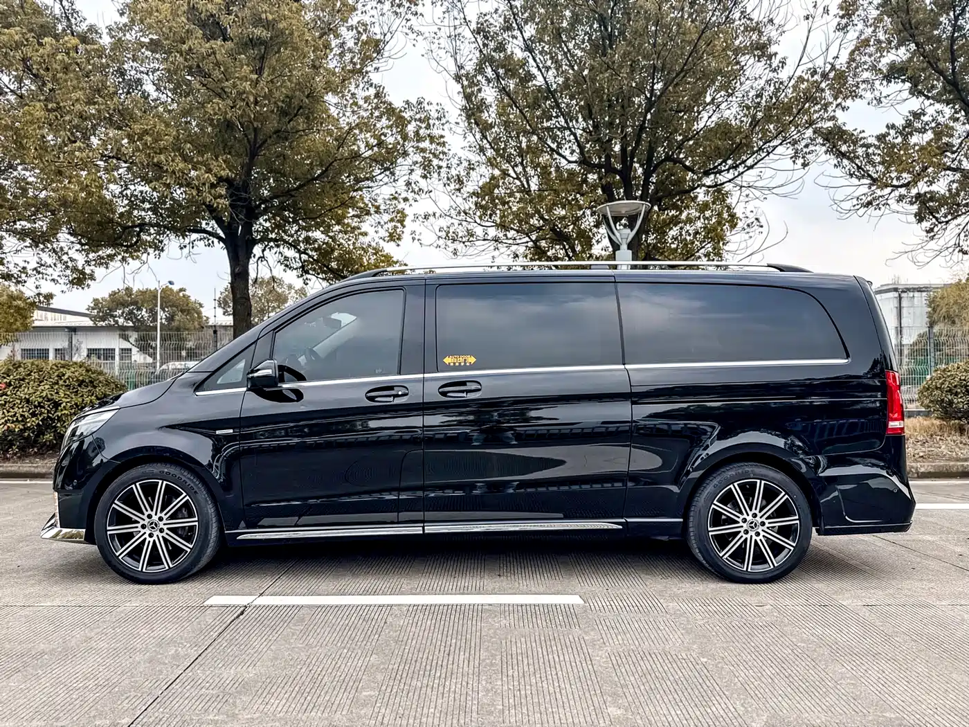 Mercedes-Benz V-Class 2022 V 260 L Long Wheelbase Luxury Edition фото 28