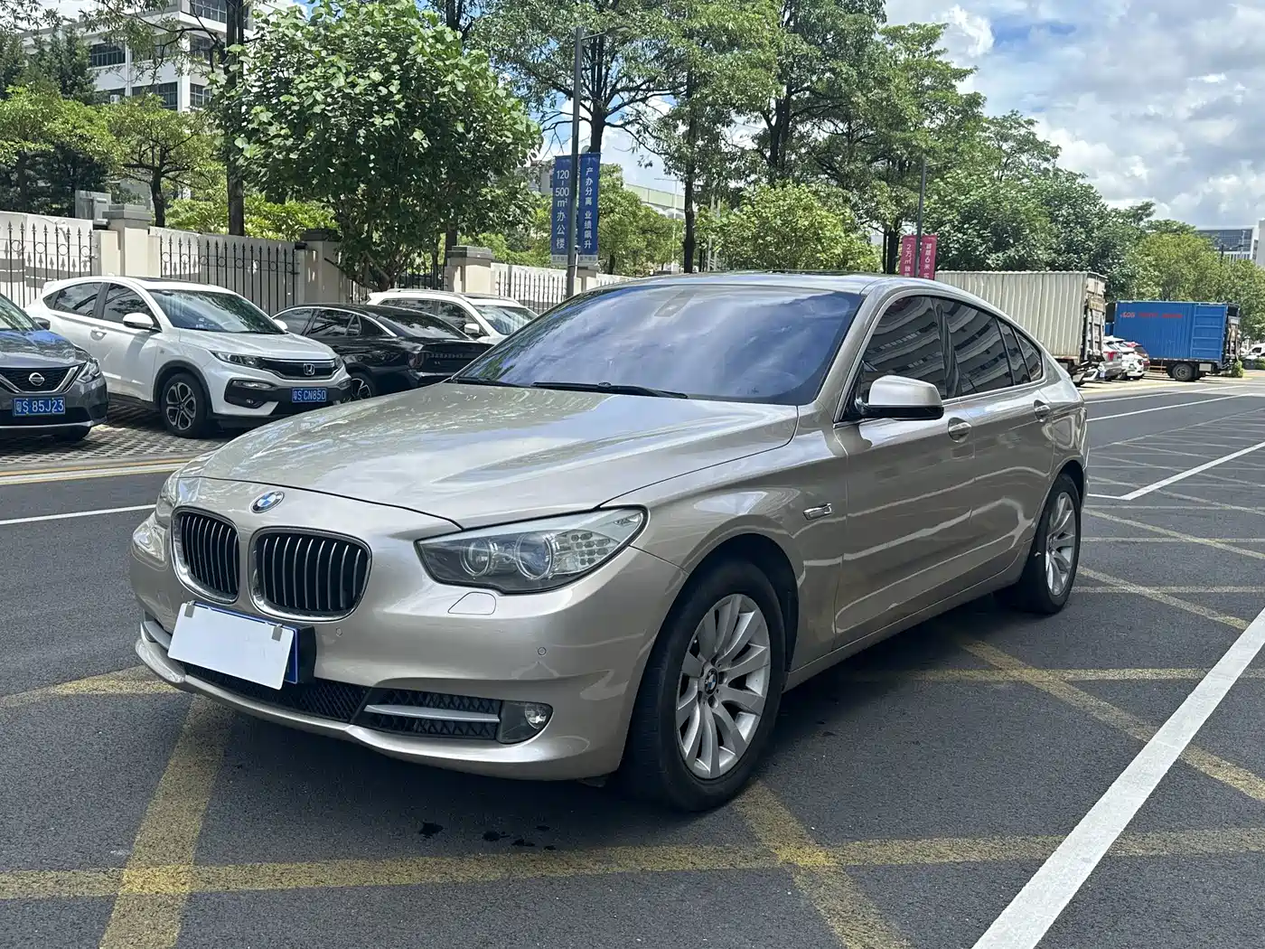 BMW 5 Series GT 2010 535i Luxury Model