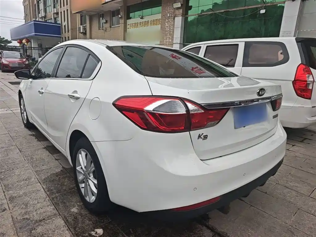 Kia K3 2016 1.6L Automatic GLS фото 5
