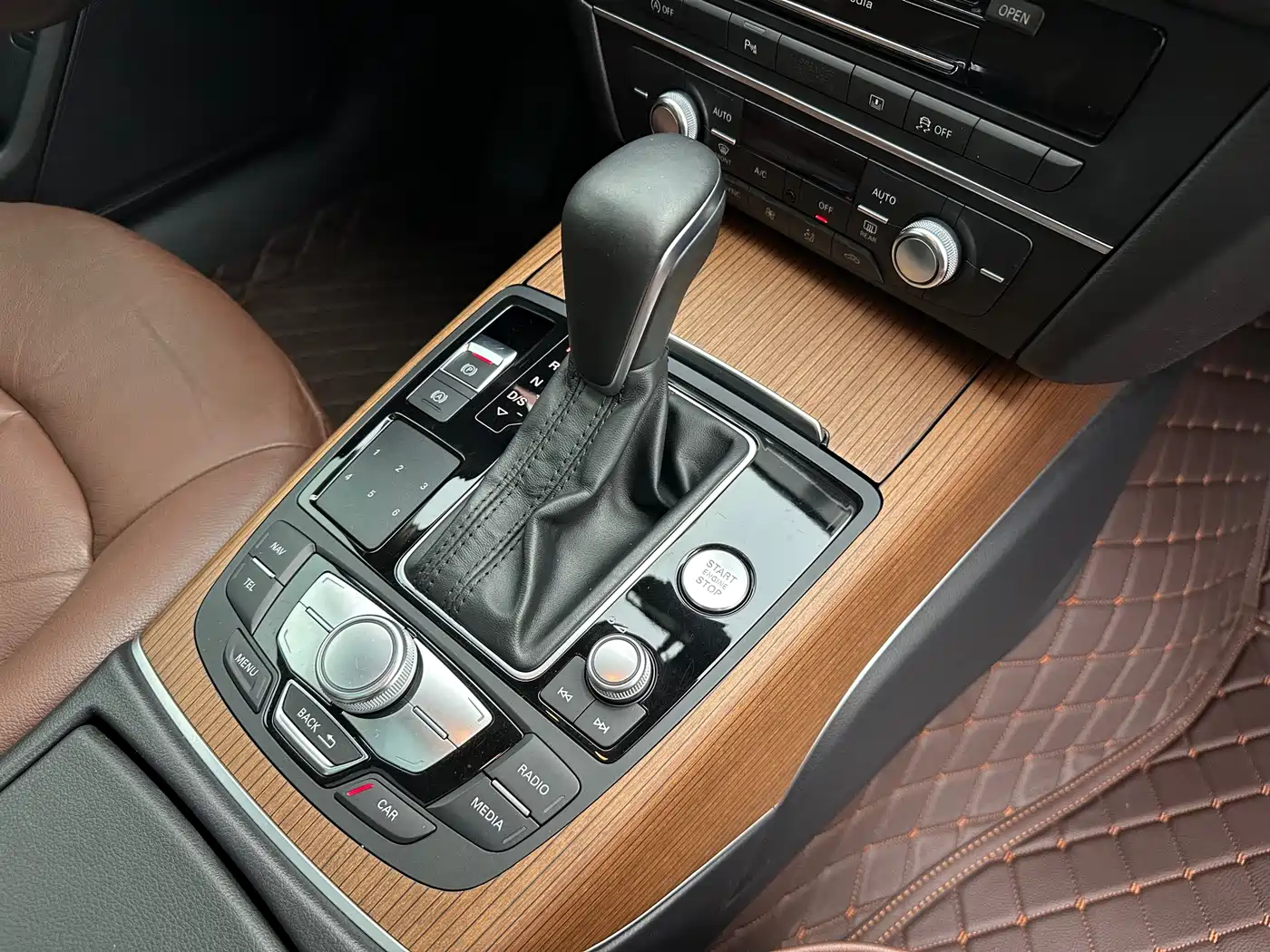 Audi A6L 2018 30th Anniversary 30 FSI Style фото 26