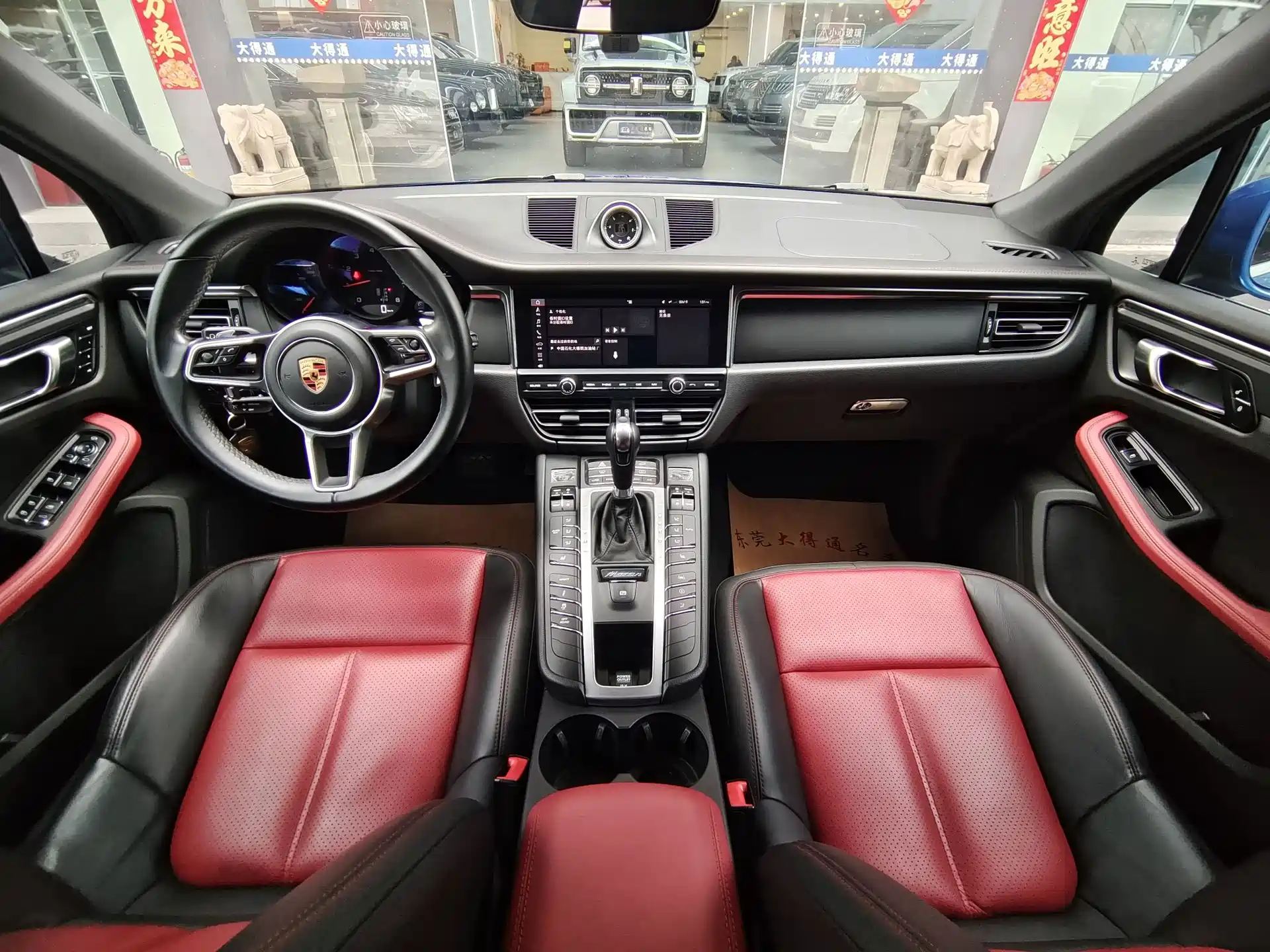Фото 8 - Porsche Macan