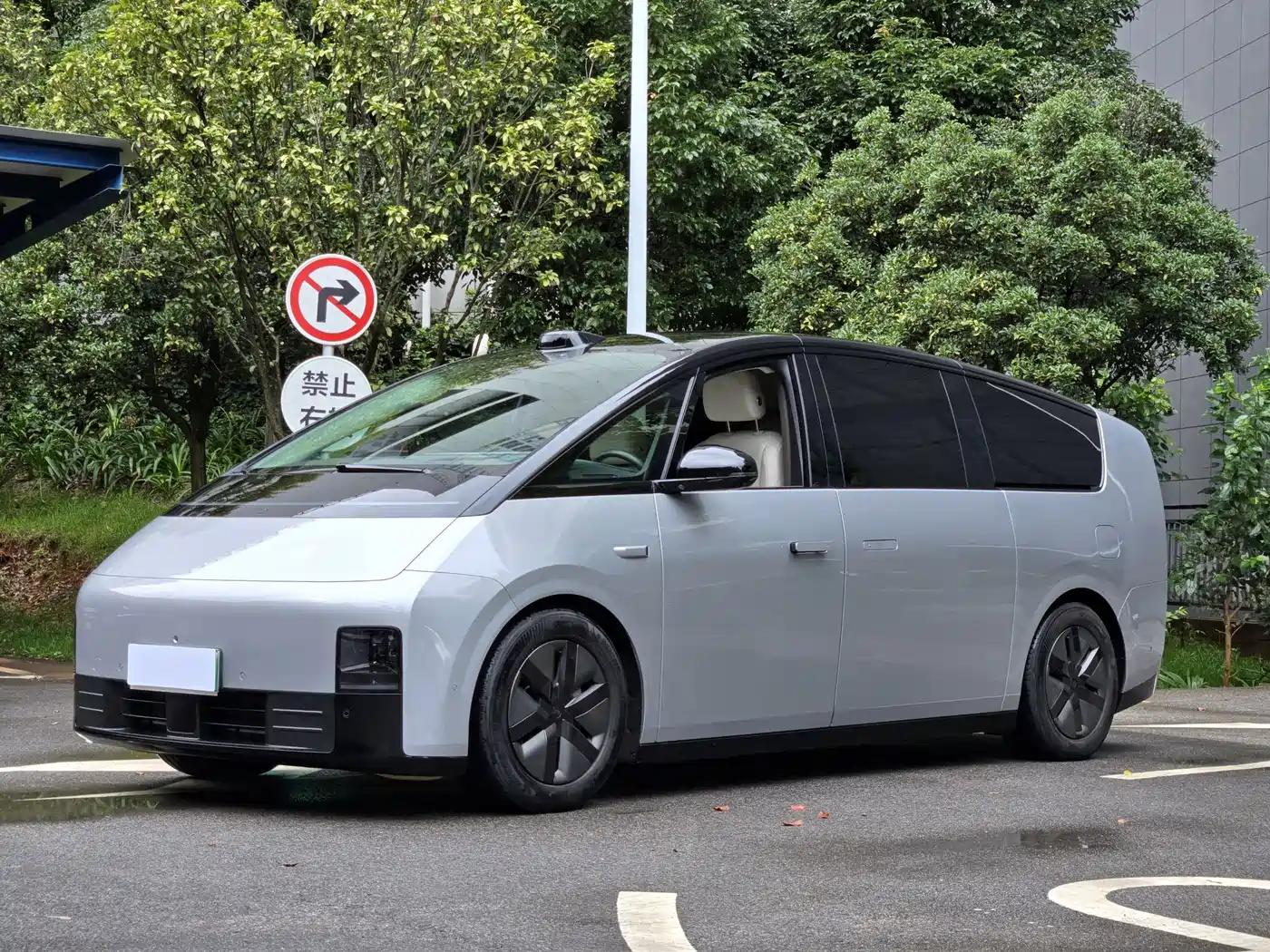 Li Auto MEGA 2024 2024 Ultra