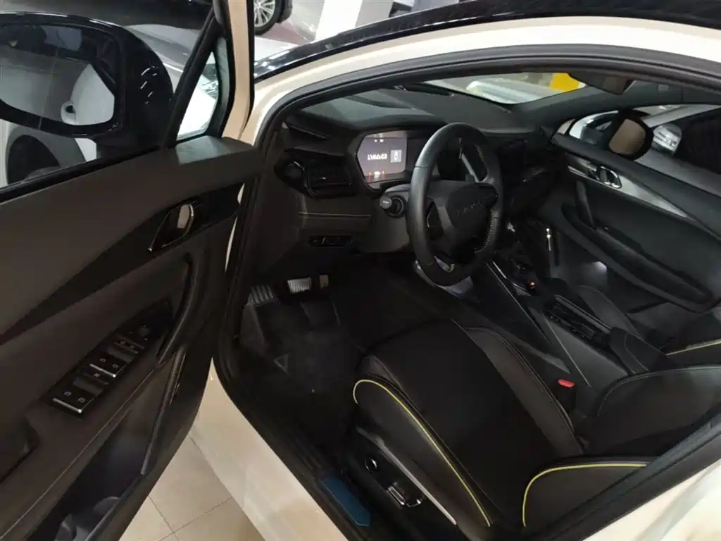 Lynk & Co 06 2023 Remix 1.5T Power Halo фото 16