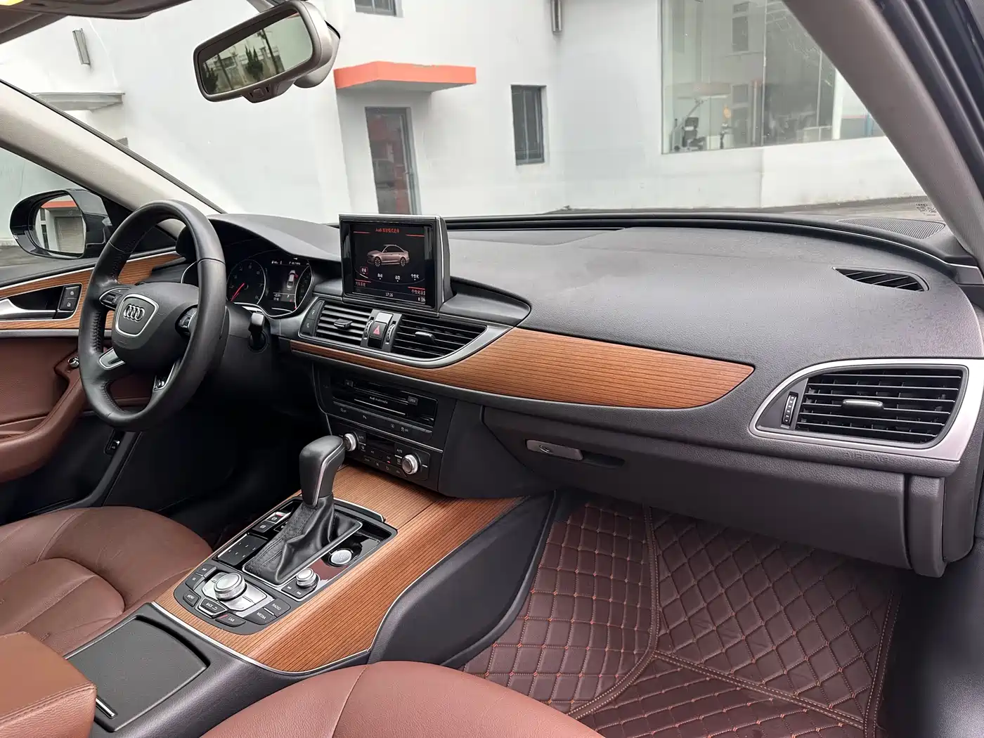 Audi A6L 2018 30th Anniversary 30 FSI Style фото 25
