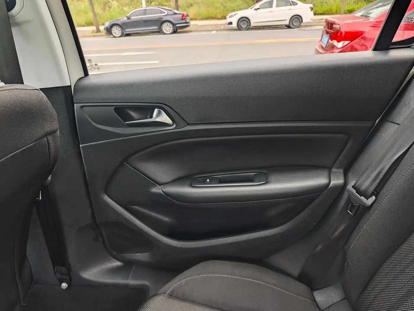Peugeot 308S 2015 1.2T Auto Dynamic Edition фото 11