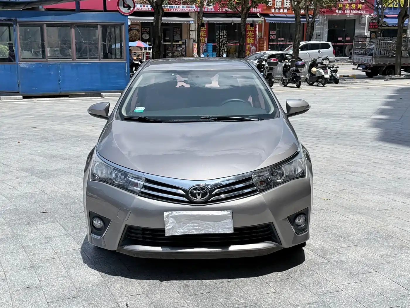 Toyota Corolla 2017 1.6L CVT GL фото 2