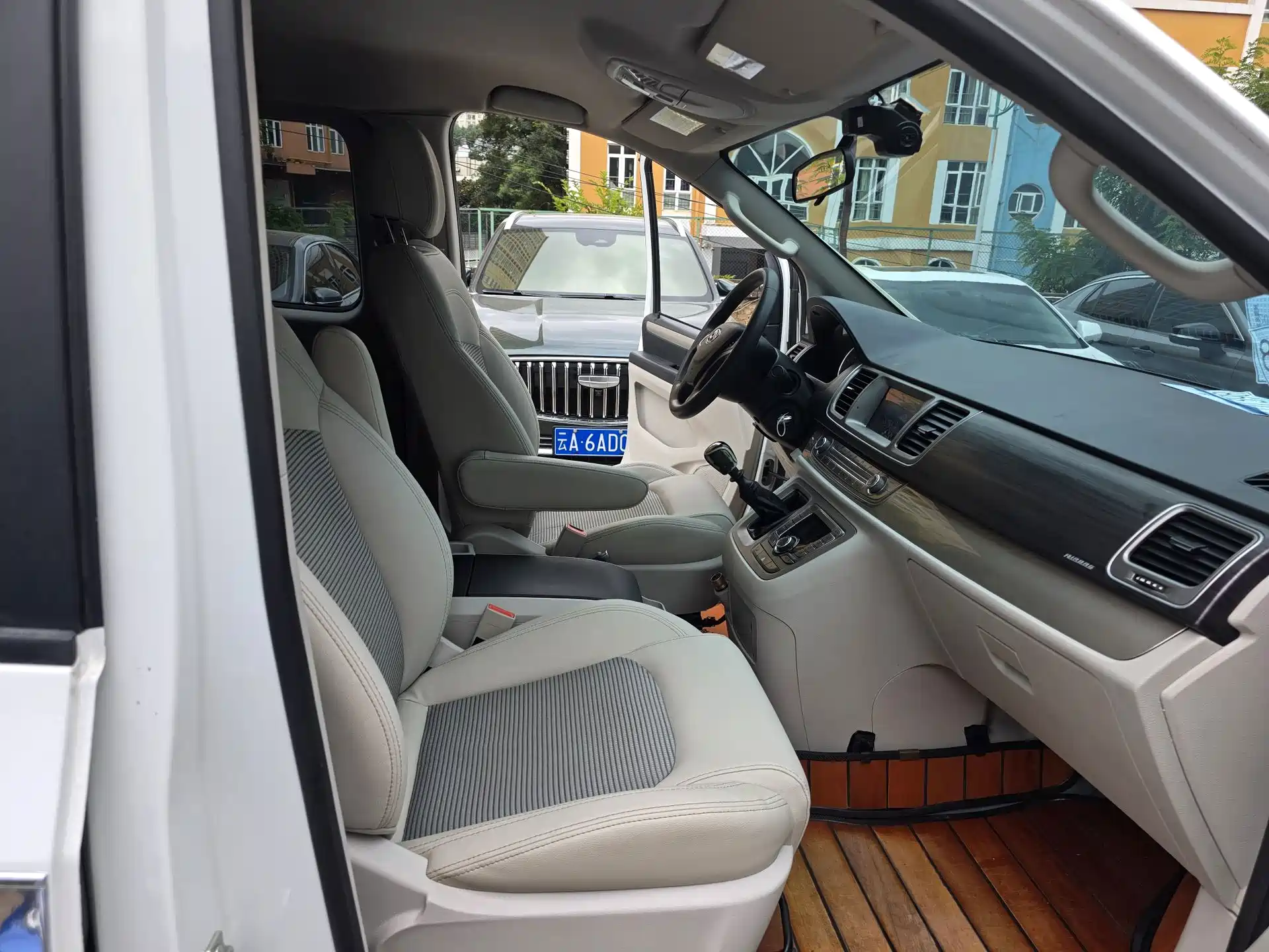 Фото 8 - Maxus G10