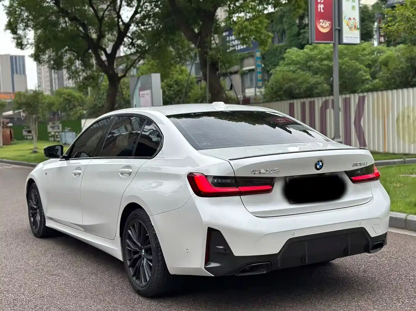 BMW 3 Series 2023 325Li M Sport Black Night Package фото 14