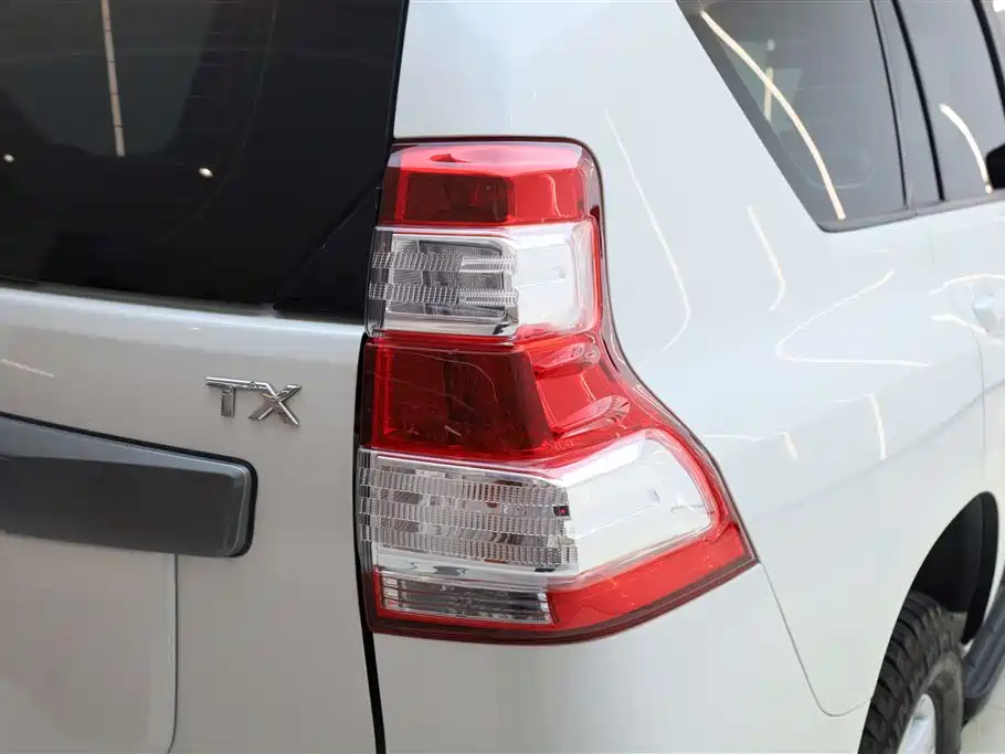 Toyota Prado 2016 2.7L Auto Luxury Edition фото 10