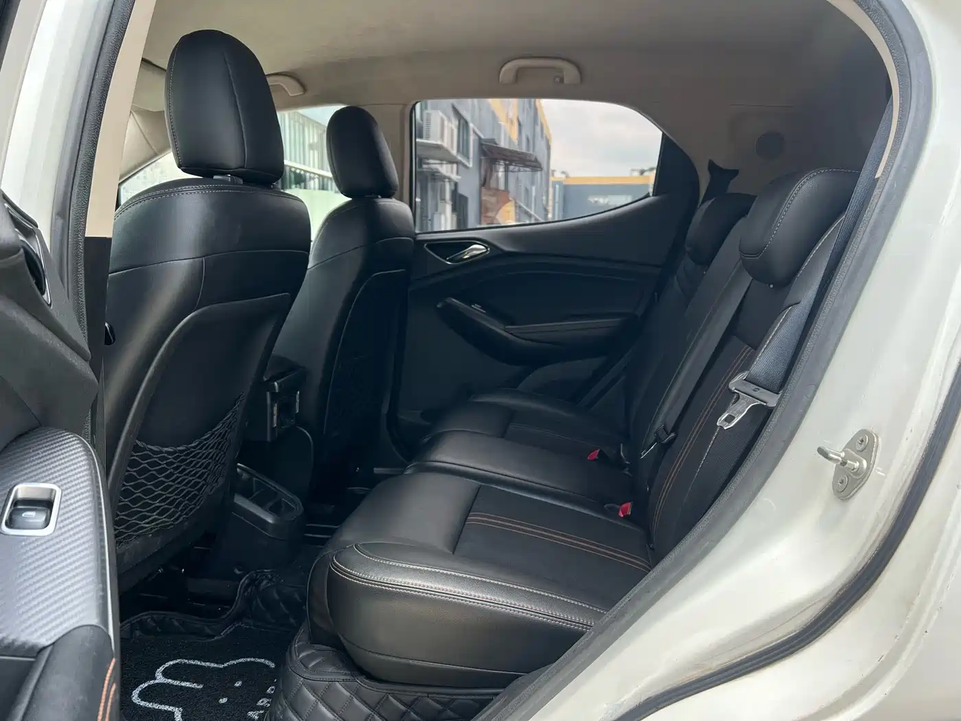 BYD Yuan 2017 1.5L Auto Cool Connect фото 6