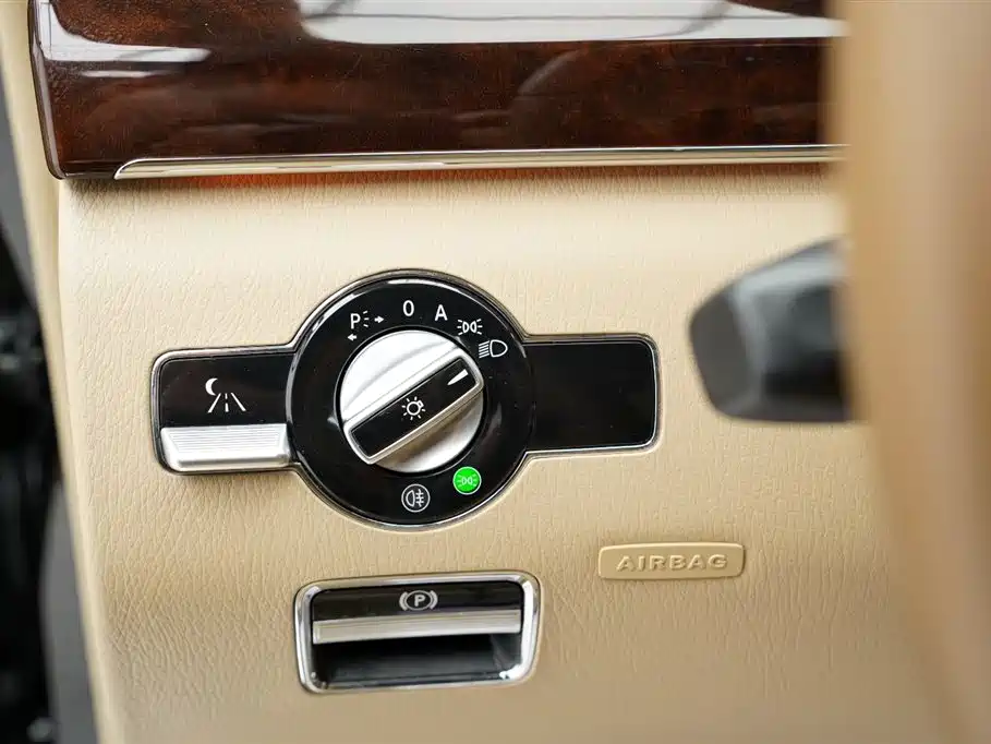 Mercedes-Benz S-Class 2011 S 350 L CGI фото 8