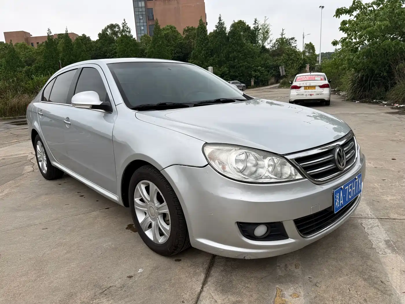 Volkswagen Lavida 2011 1.4TSI DSG Pinxuan Edition фото 2
