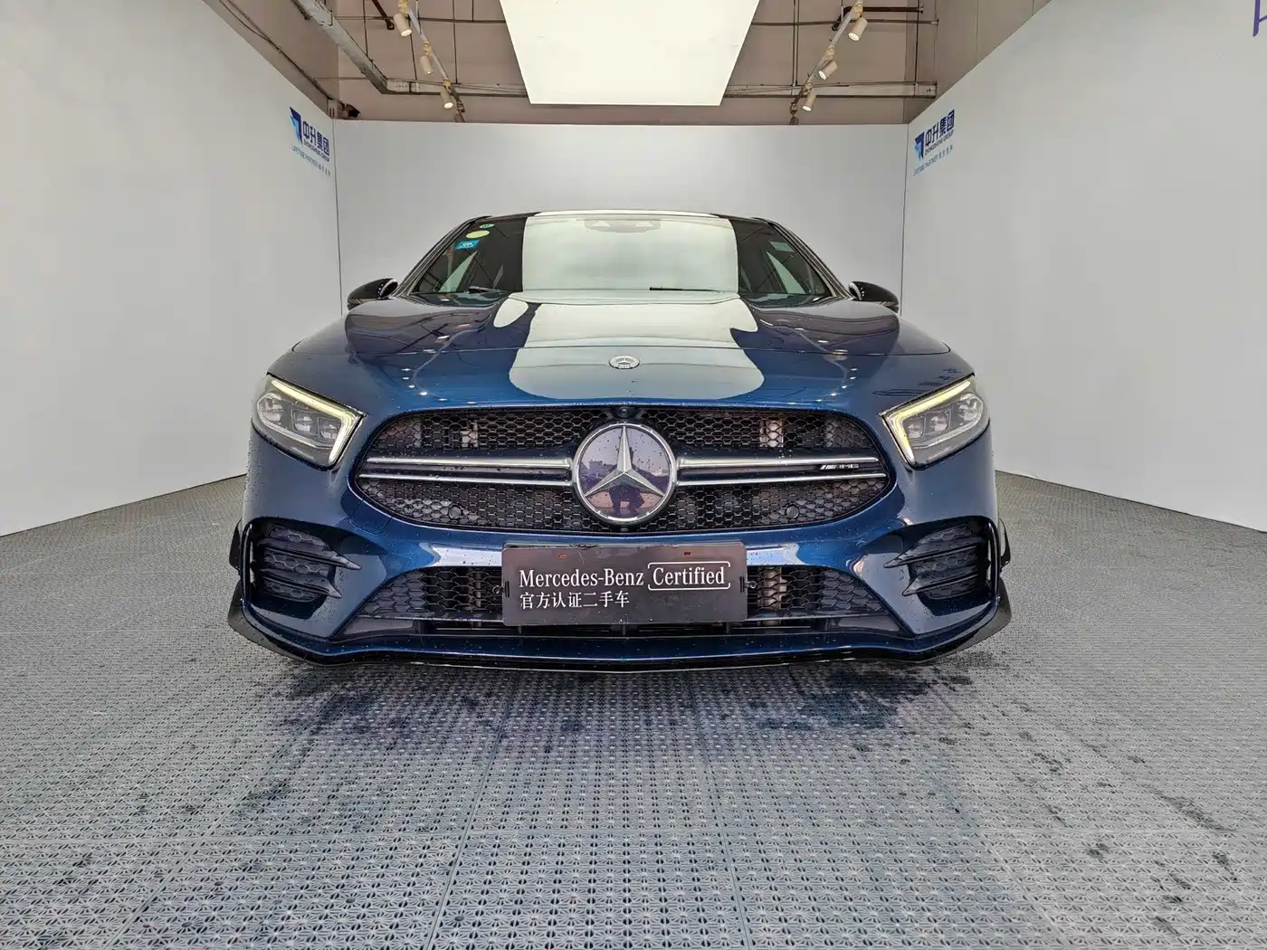 Mercedes-Benz A-Class AMG 2019 AMG A 35 L 4MATIC фото 2